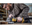 Фрезер аккумуляторный бесщеточный DeWALT DCW682P2 аккумуляторный фрезер DeWALT DCW682P2 - Фото 9
